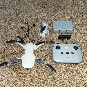 DJI mini 2 with case and accessories
